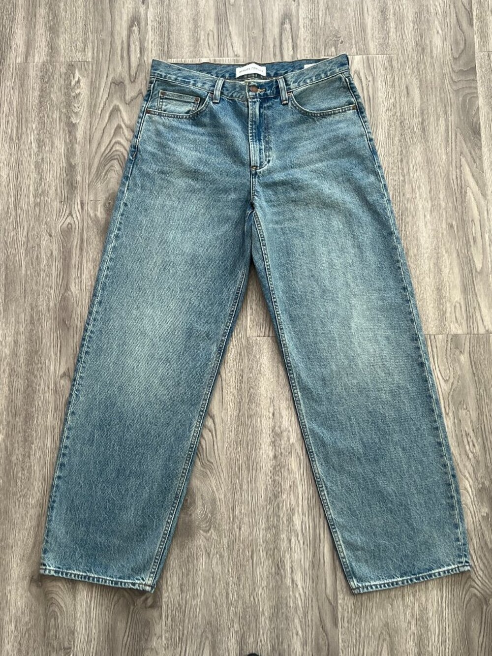 Aritzia Denim Forum The '90s Vintage Lo-Rise Baggy Tapered Jean